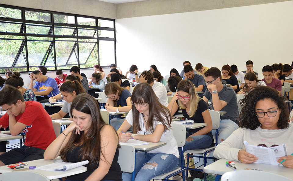 Singular recebe inscrições para Simulado Compacto Enem 1 enen