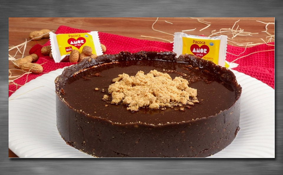 Arcor apresenta receita de Torta de Chocolate com Paçoca Amor 1 paçoca