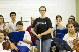 Fundação das Artes de São Caetano do Sul celebra 50 anos e é referência no ensino musical 2 Camerata de Crianças toca com João Bosco nos 50 anos da Fundação das Artes2