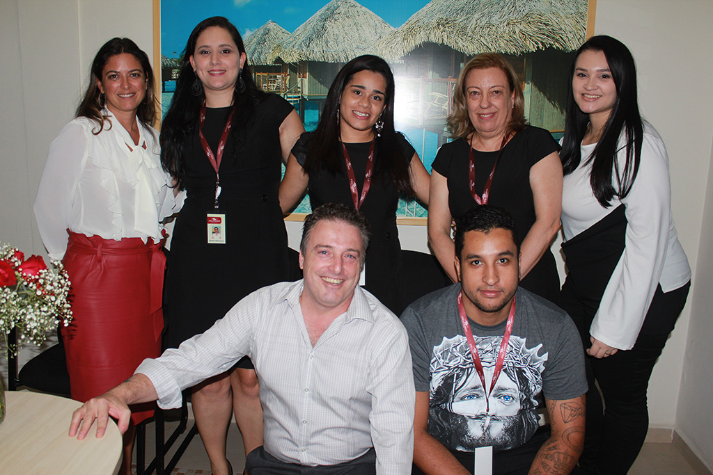 Stella Barros Turismo inaugura unidade em Santo André 1 01 Renata Franco Juliane Thuany Marcia Drielle Marcelo Barone e Marcelo Oziel IMG 2622