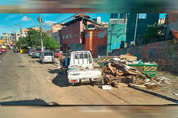 Semasa multa empresa por descarte irregular de resíduos no Capuava 1 Semasa multa empresa por descarte irregular de resíduos no Capuava 2