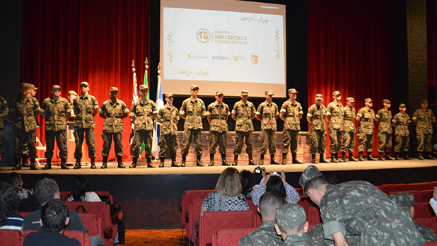 Jovens do Tiro de Guerra de Santo André são certificados como agentes ambientais comunitários 2 Jovens do Tiro de Guerra de Santo André são certificados como agentes ambientais comunitários02