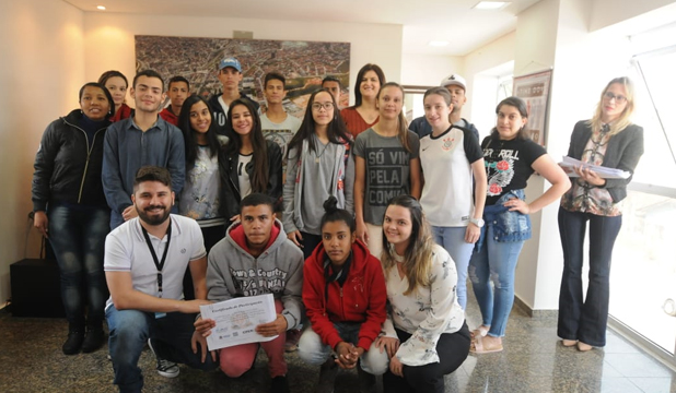 Jovens recebem certificação do Time do Emprego Mauá 1 Jovens recebem certificação do Time do Emprego Mauá