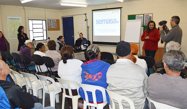 Projeto no Jardim Santo André orienta moradores sobre problemas do descarte irregular de lixo 1 Projeto no Jardim Santo André orienta moradores sobre problemas do descarte irregular de
