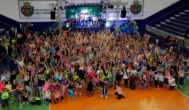 Super aula de Zumba será realizada neste domingo, em São Caetano 1 Super aula de Zumba será realizada neste domingo em São Caetano
