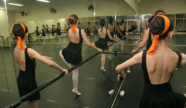 Escola Municipal de Bailado de São Caetano do Sul tem inscrições abertas para curso de Ballet Clássico 1 Escola Municipal de Bailado de São Caetano do Sul tem inscrições abertas para curso de Ballet Clássico