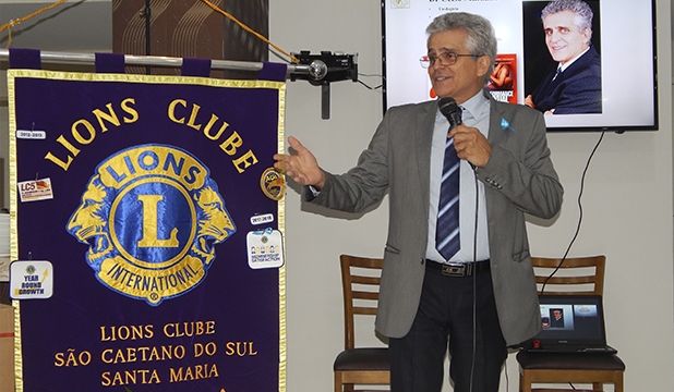 Evento do Lions Santa Maria S.C.S, onde o Doutor Celso Marzano, realizou palestra sobre o Novembro Azul (prevenção do câncer de próstata). 6 lions sta maria3