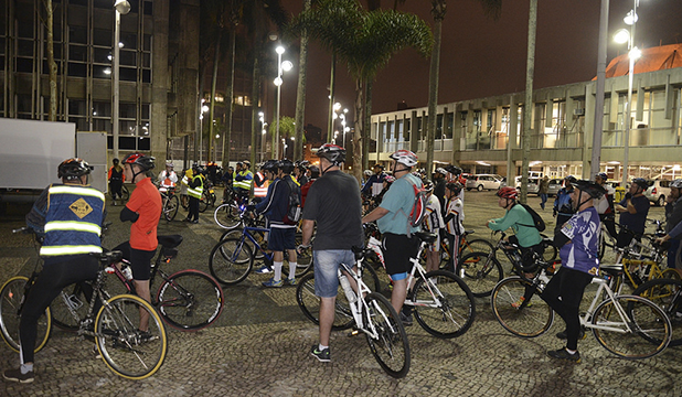 Pedal Solidário de Natal acontece nesta terça-feira e arrecadará bonecas e bolas novas para crianças carentes 1 Pedal Solidário de Natal acontece nesta terça feira e arrecadará bonecas e bolas novas para crianças carentes
