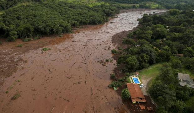 Bombeiros do Rio seguem para Minas para apoiar buscas em Brumadinho 1 Bombeiros do Rio seguem para Minas para apoiar buscas em Brumadinho