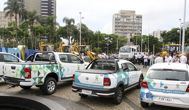 Prefeitura entrega maquinários e dobra capacidade de manutenção e zeladoria na nova fase do programa Santo André, Eu Amo, Eu Cuido 1 Prefeitura entrega maquinários e dobra capacidade de manutenção e zeladoria na nova fase do programa Santo André Eu Amo Eu Cuido