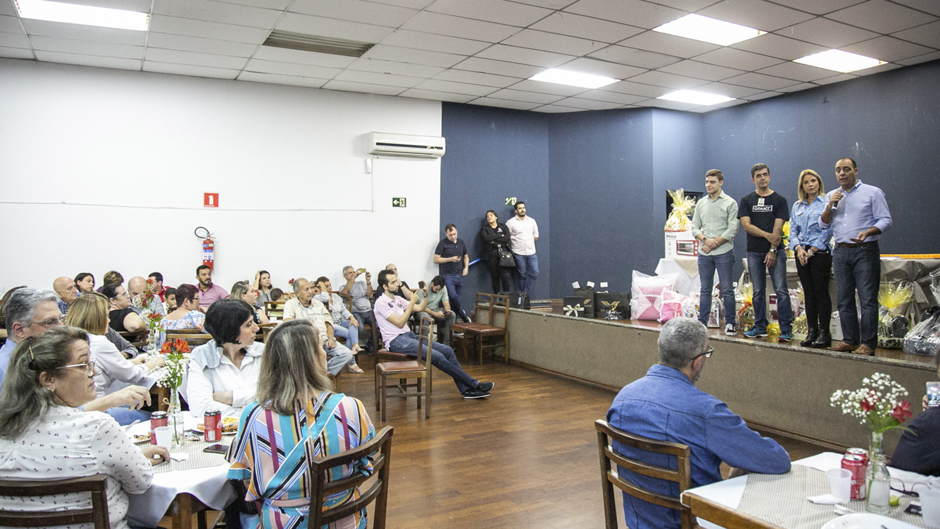 Porco no Rolete do Fundo Social de Solidariedade é um sucesso e parte da arrecadação vai para o GRAAC 1 Porco no Rolete do Fundo Social de Solidariedade é um sucesso e parte da arrecadação vai para o GRAAC