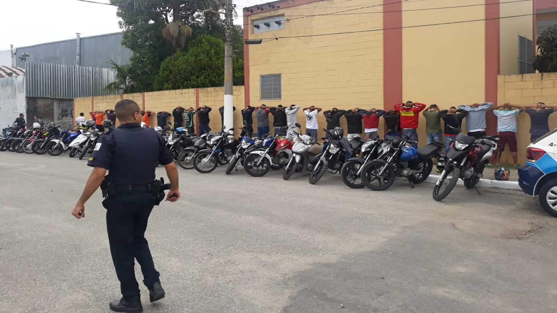 GCM de São Bernardo apreende 23 motociclistas envolvidos em racha no Taboão 1 GCM de São Bernardo apreende 23 motociclistas envolvidos em racha no Taboão