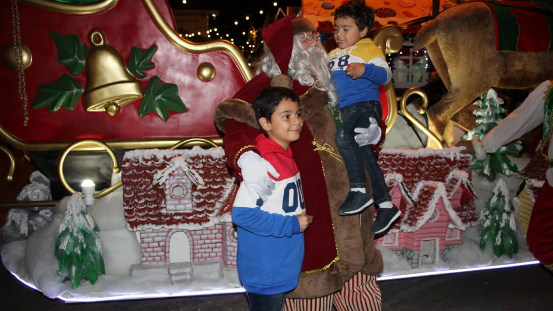 Papai Noel Sicredi emociona na abertura da Decoração de Natal de Ribeirão Pires (SP) 1 Papai Noel Sicredi em Ribeirão Pires