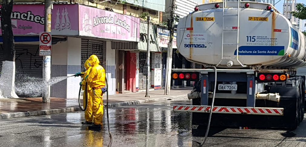 Santo André inicia limpeza de ruas e avenidas contra o coronavírus 1 Santo André inicia limpeza de ruas e avenidas contra o coronavírus