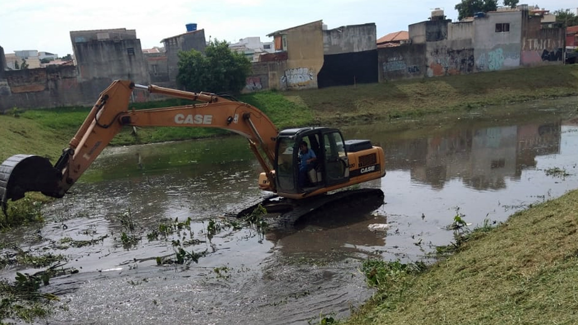 Jardim Bom Pastor recebe limpeza preventiva para controlar impactos causados por fortes chuvas 1 Jardim Bom Pastor recebe limpeza preventiva para controlar impactos causados por fortes chuvas