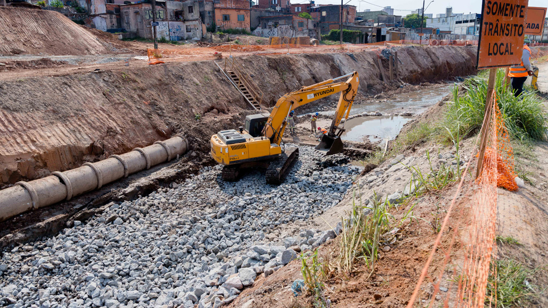 Serviços de drenagem marcam nova fase das obras do Complexo Viário Cassaquera 3 Servicos de drenagem marcam nova fase das obras do Complexo Viario Cassaquera2