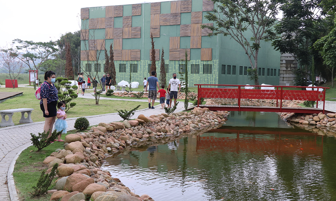 Ribeirão Pires reabre parques municipais para visitação a partir deste sábado (01/05) 1 Locais funcionarao de terca a domingo das 9h as 17h com limite de 25 da capacidade total seguindo medidas de seguranca estabelecidas pelo Plano Sao Paulo do Governo do Estado2