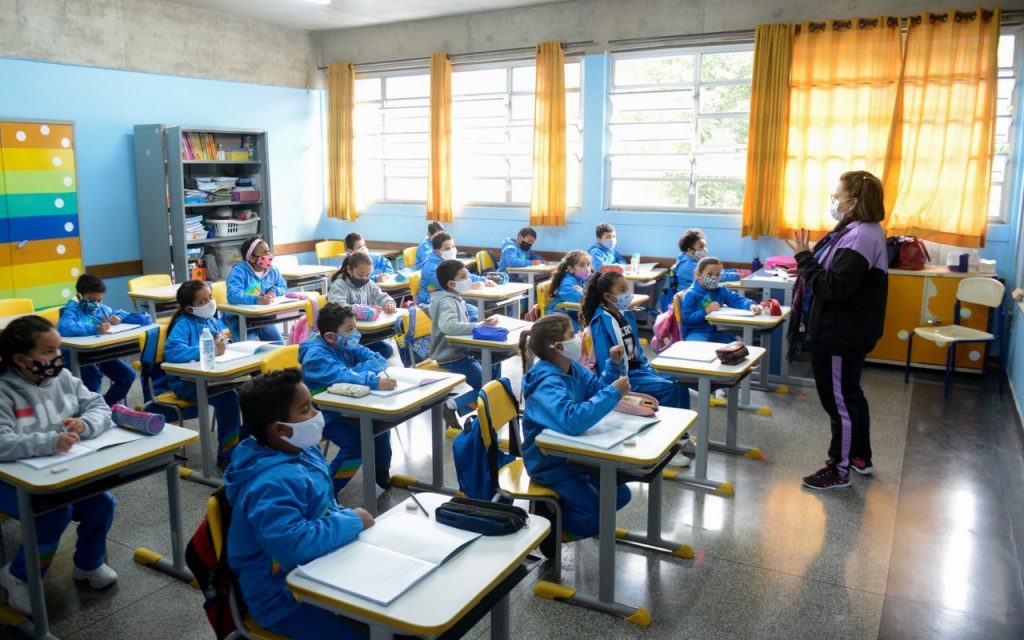 Em São Bernardo, 1º dia de aula da rede municipal registra alta presença de alunos 1 20210802 205444 0000