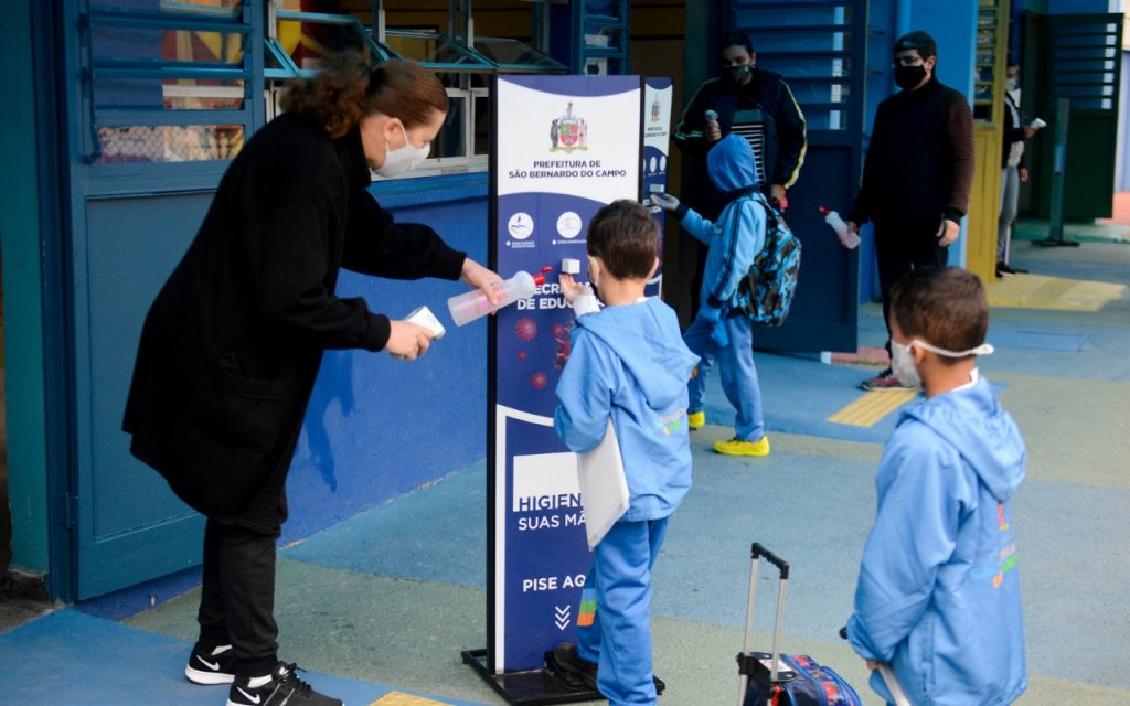 Em São Bernardo, 1º dia de aula da rede municipal registra alta presença de alunos 3 20210802 205509 0000