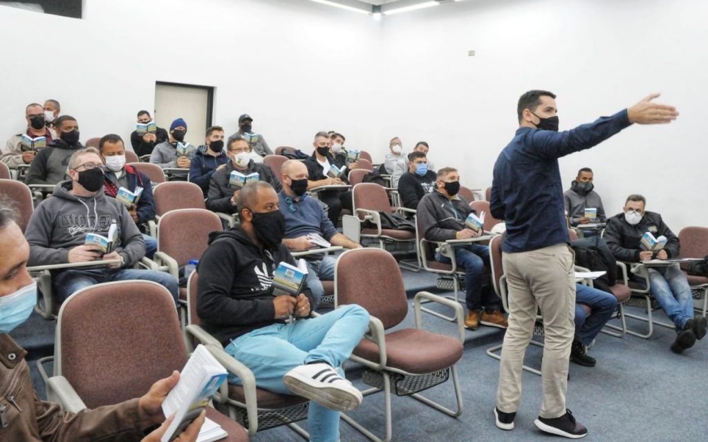 Santo André capacita 72 agentes de trânsito para aprimorar trabalho técnico e operacional nas ruas 1 Santo André capacita 72 agentes de trânsito para aprimorar trabalho técnico e operacional nas ruas