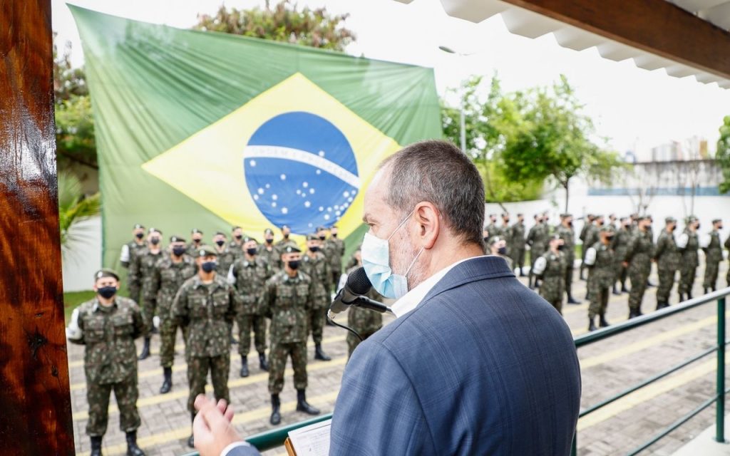 <strong>Tite Campanella participa de formatura de entrega de Boinas Verde-Oliva a 99 atiradores do Tiro de Guerra</strong> 1 Tite Campanella participa de formatura de entrega de Boinas Verde-Oliva a 99 atiradores do Tiro de Guerra