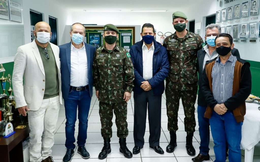 <strong>Tite Campanella participa de formatura de entrega de Boinas Verde-Oliva a 99 atiradores do Tiro de Guerra</strong> 3 Tite Campanella participa de formatura de entrega de Boinas Verde-Oliva a 99 atiradores do Tiro de Guerra