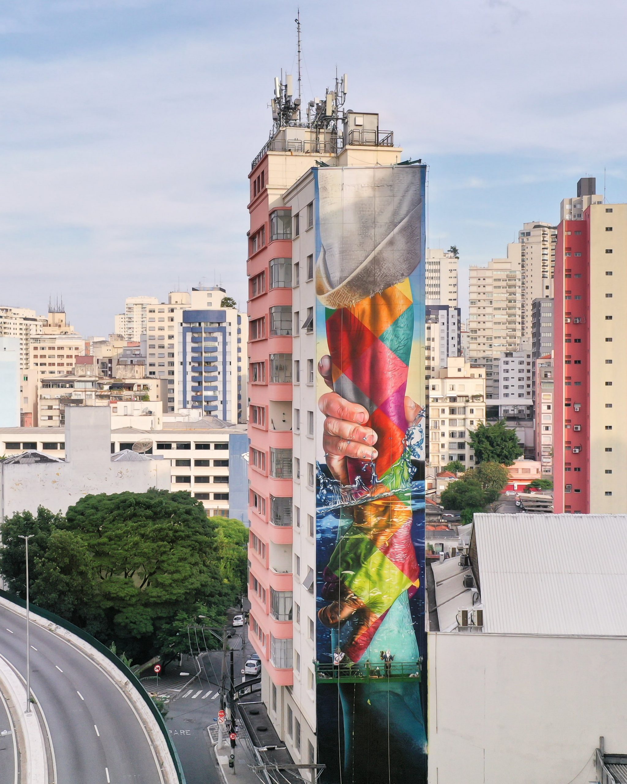 Eduardo Kobra 'finaliza' mural no Minhocão - ABC Agora