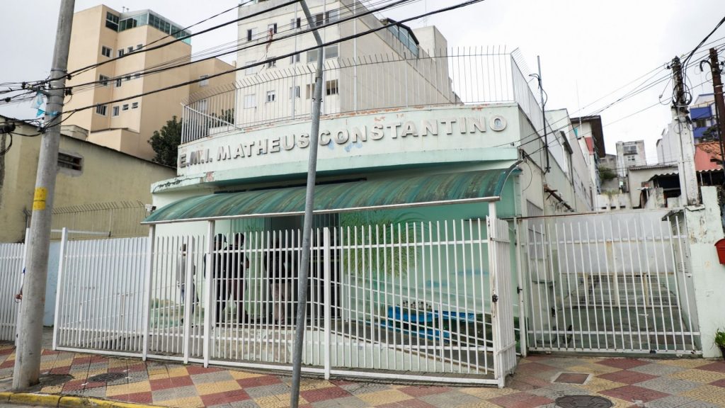 Tite Campanella assina Ordem de Serviço para revitalização de mais uma escola de São Caetano