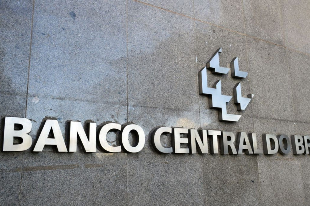Copom mantém juros básicos da economia em 13,75% ao ano 3 Copom mantém juros básicos da economia em 13,75% ao ano