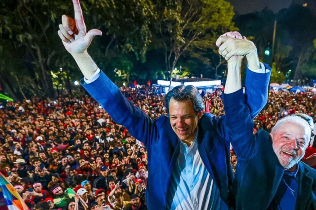 Lula e Haddad encerram campanha com caminhada e ‘Enredo da Esperança’ neste sábado em São Paulo 1 Lula e Haddad encerram campanha com caminhada e ‘Enredo da Esperança’ neste sábado em São Paulo