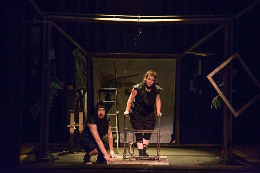 Peça 'Crocodilo' terá apresentações no Cine Theatro Carlos Gomes e em Paranapiacaba 2 Peça 'Crocodilo' terá apresentações no Cine Theatro Carlos Gomes e em Paranapiacaba