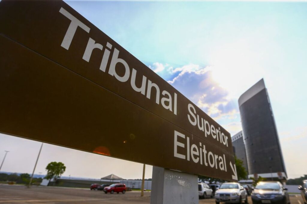 TSE dá prazo de 48 horas para Defesa informar sobre auditoria de urna 1 TSE dá prazo de 48 horas para Defesa informar sobre auditoria de urna