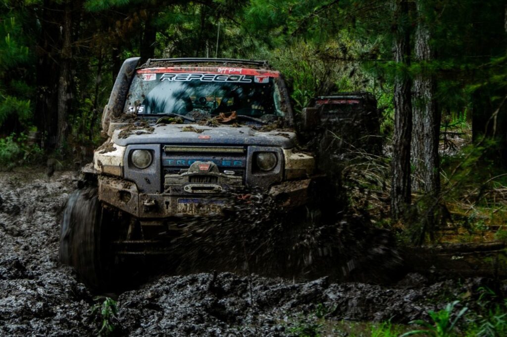 OFFROAD 4X4 - JOGO DE CARRO EM TRILHA :: Aqui é show