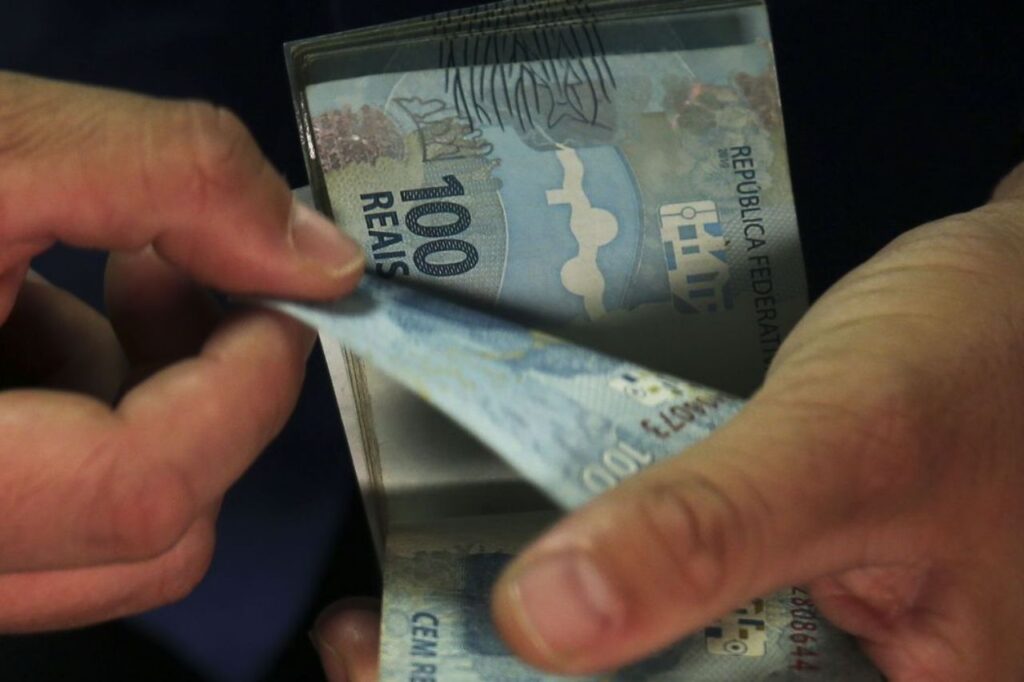 Inflação pelo IPC-S sobe para 0,69% em outubro 1 Inflação pelo IPC-S sobe para 0,69% em outubro