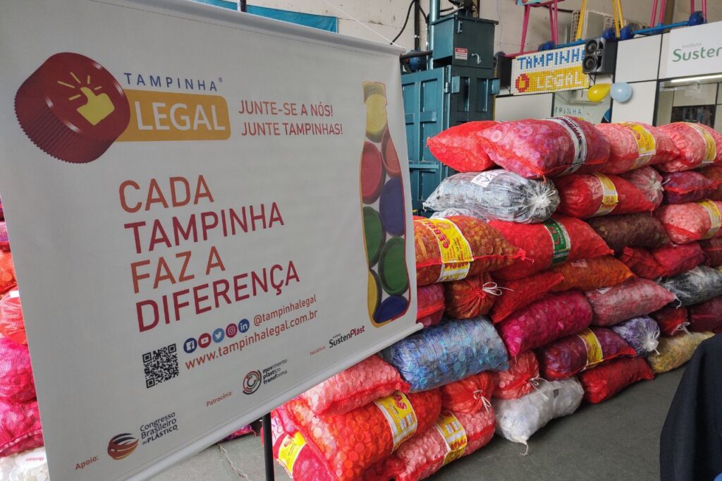 Tampinha Legal atinge marca histórica de 1000 toneladas de tampas plásticas 1 Tampinha Legal atinge marca história de 1000 toneladas de tampas plásticas
