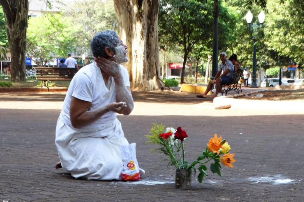 Teatro no Centro de São Paulo: Espetáculo Risoflora traz relatos e histórias da cultura popular brasileira 1 Teatro no Centro de São Paulo: Espetáculo Risoflora traz relatos e histórias da cultura popular brasileira