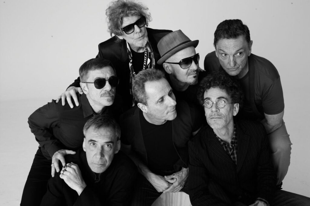 Titãs Encontro: formação clássica da banda se reúne em turnê por dez shows pelo Brasil em 2023 1 Titãs Encontro formação clássica da banda se reúne em turnê por dez shows pelo Brasil em 2023