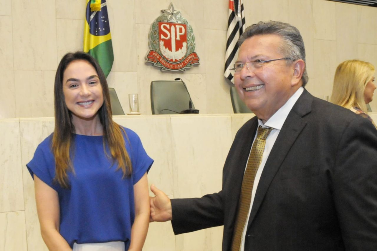 Ana carolina serra