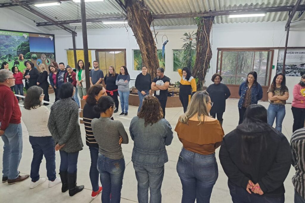 Educação de Santo André qualifica ações por meio do projeto de capacitação Rede de Escolas Ativas 2 Educação de Santo André qualifica ações por meio do projeto de capacitação Rede de Escolas Ativas