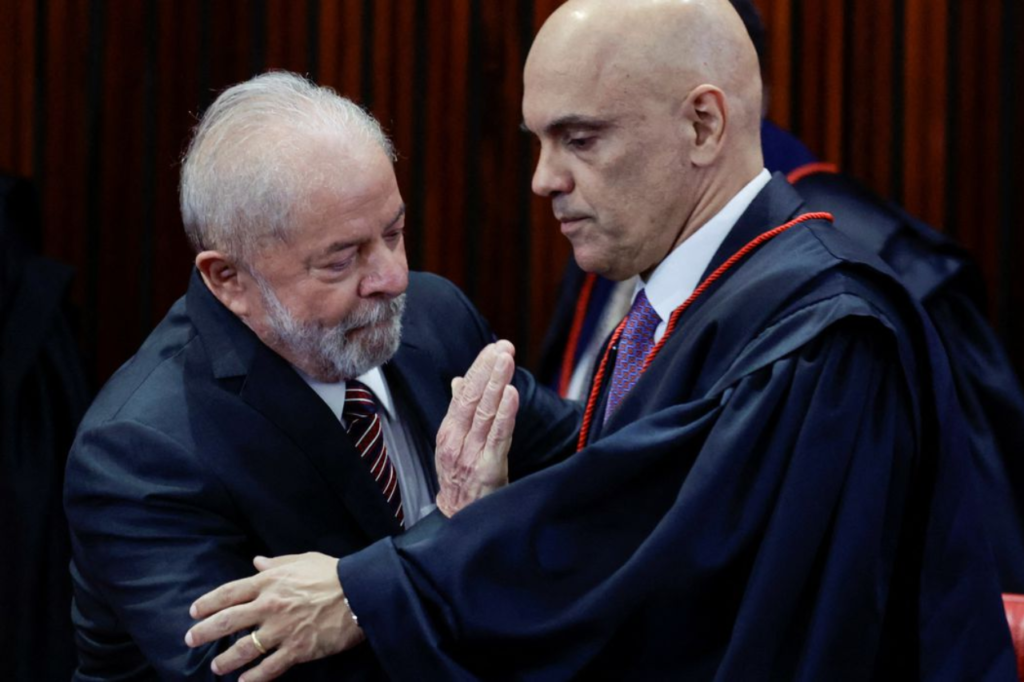 Lula e Alckmin são diplomados no TSE