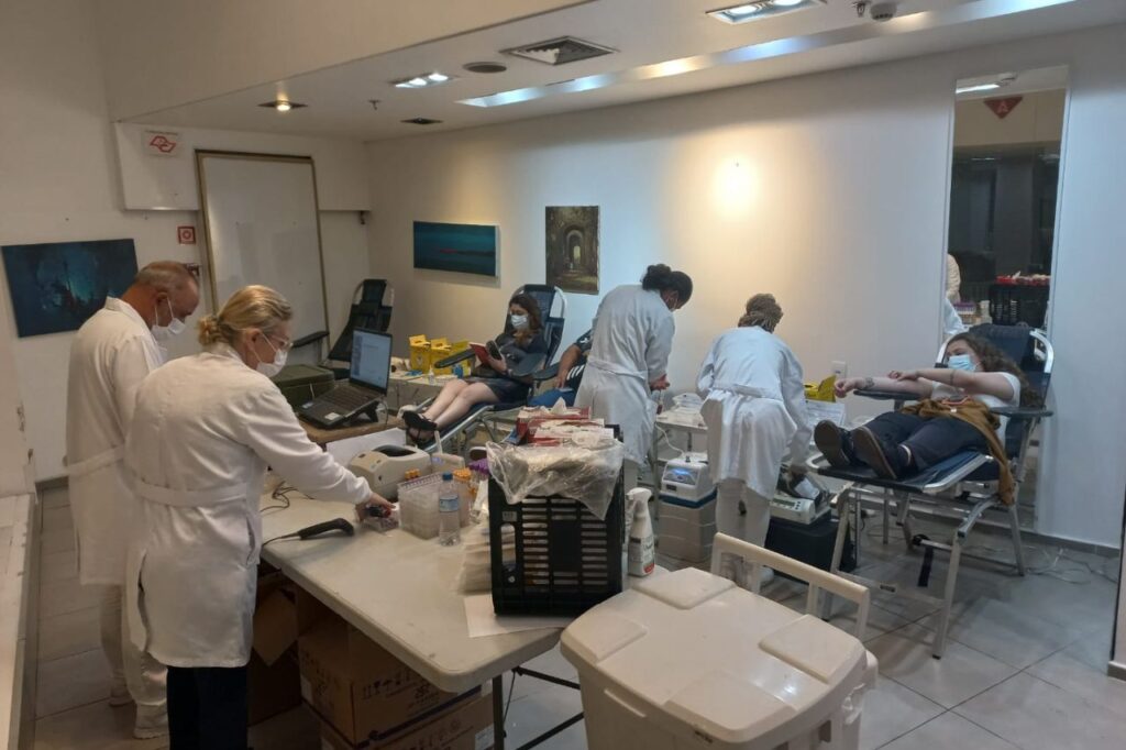 Campanha de doação de sangue do Atrium Shopping recebe mais de 100 bolsas que podem salvar 300 vidas 1 Campanha de doação de sangue do Atrium Shopping recebe mais de 100 bolsas que podem salvar 300 vidas