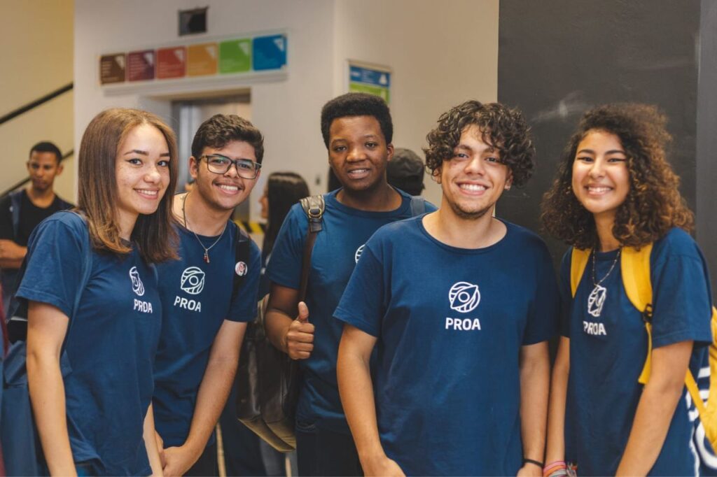 Instituto PROA abre 25 mil vagas para curso on-line gratuito que prepara jovens para o primeiro emprego