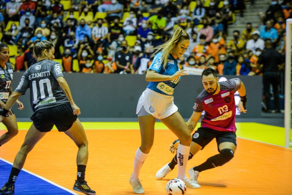 Poliesportivo de São Bernardo reedita tradicional Reis e Rainhas do Drible