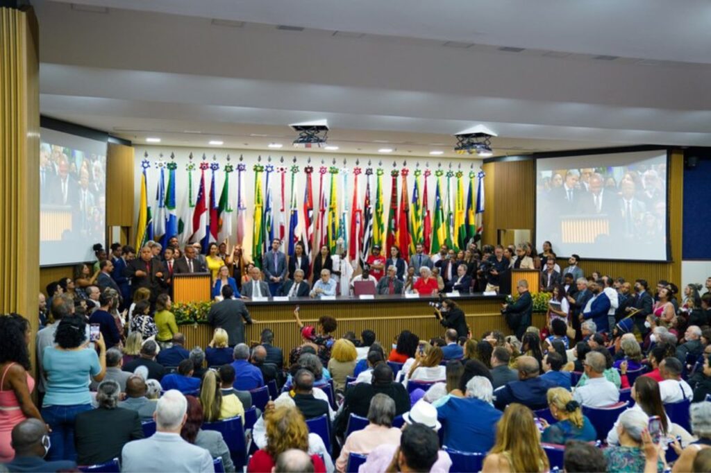 Posse do ministro Silvio Almeida chega ao primeiro lugar dos assuntos mais comentados no Twitter 1 Posse do ministro Silvio Almeida chega ao primeiro lugar dos assuntos mais comentados no Twitter
