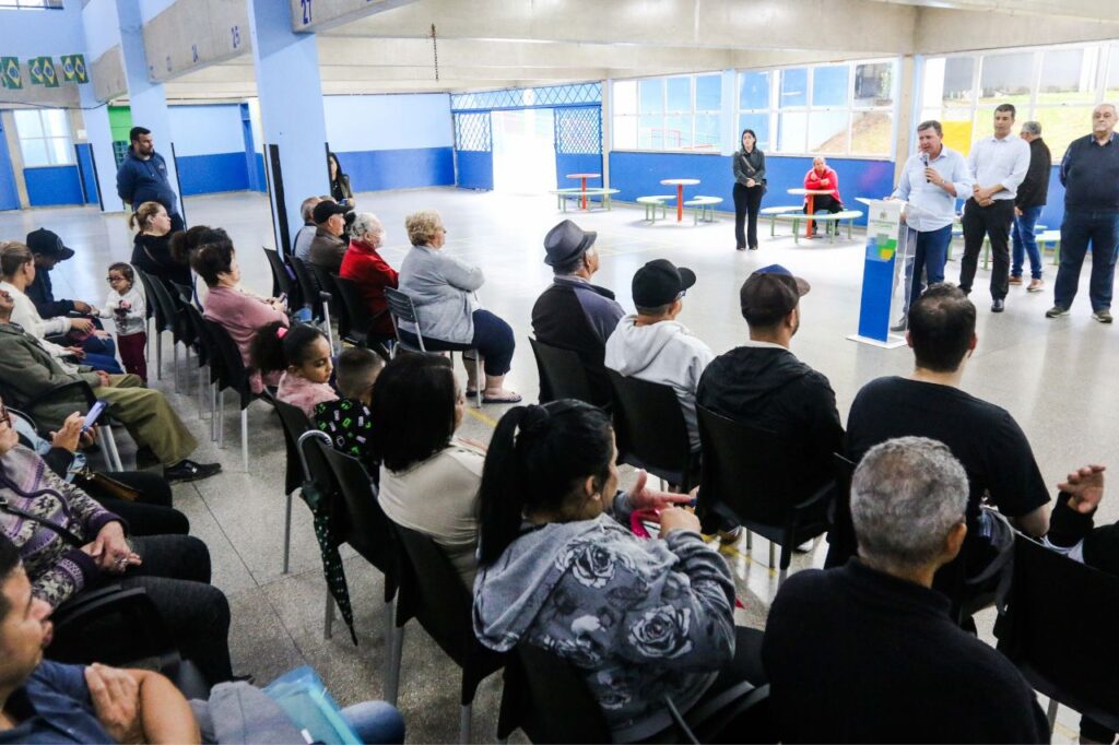 Prefeito Orlando Morando entrega escrituras no loteamento Recanto da Amizade 1 Prefeito Orlando Morando entrega escrituras no loteamento Recanto da Amizade