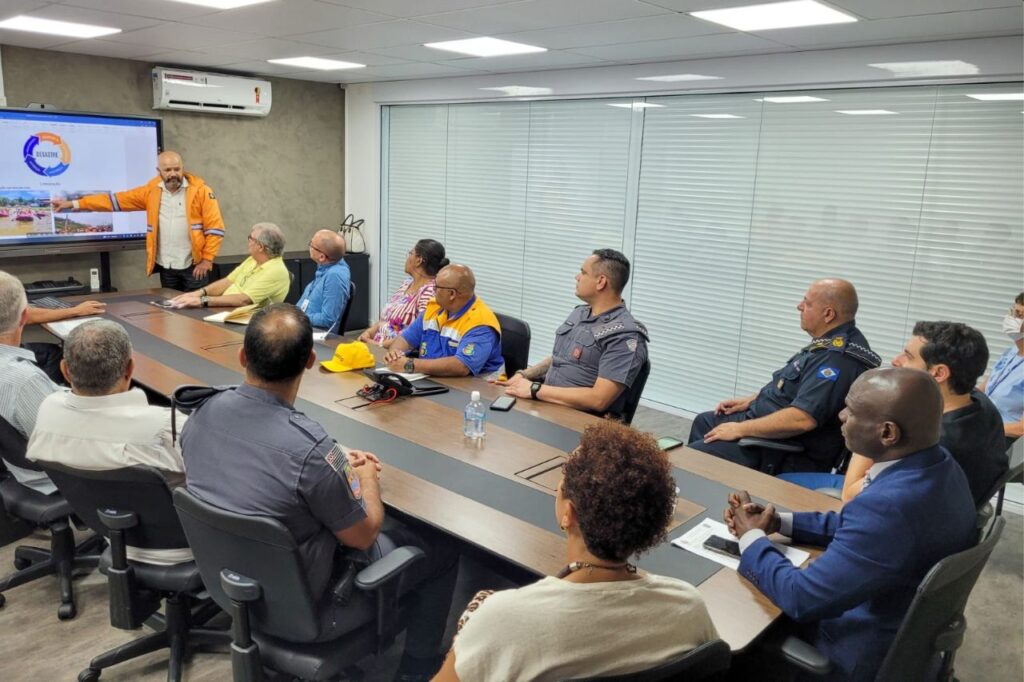 Prefeitura de São Caetano aperfeiçoa plano de ação contra enchentes