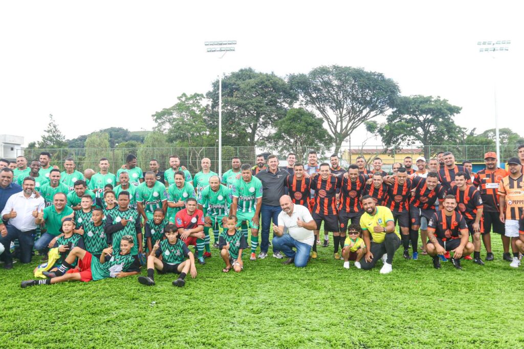Prefeito Orlando Morando entrega revitalização do campo de futebol do Batistini 2 Prefeito Orlando Morando entrega revitalização do campo de futebol do Batistini