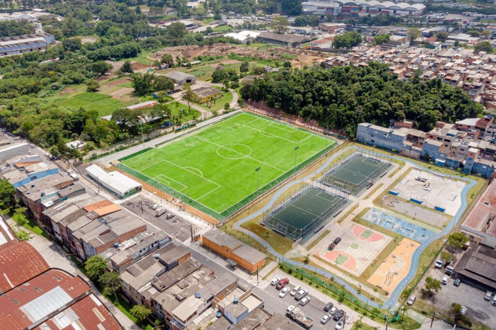 Prefeito Orlando Morando entrega revitalização do campo de futebol do Batistini 1 Prefeito Orlando Morando entrega revitalização do campo de futebol do Batistini