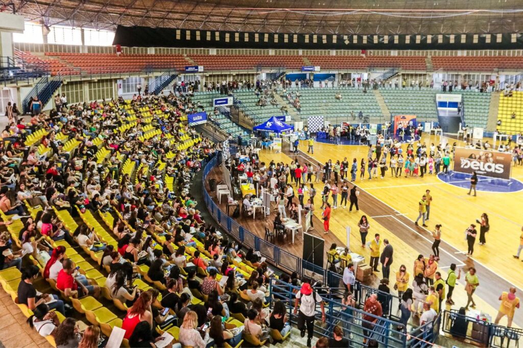 Resumo de Notícias - ABC Agora - 10/03/2023 3 Evento São Bernardo Delas promove 5 mil atendimentos a mulheres