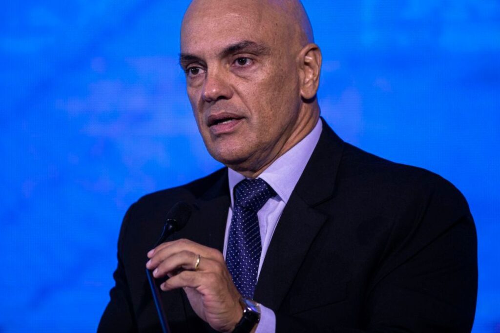 Moraes mantém prisão de 294 acusados por atos antidemocráticos